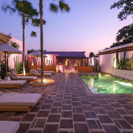 El Barrio Boutique Hotel & Bar Canggu Exterior foto
